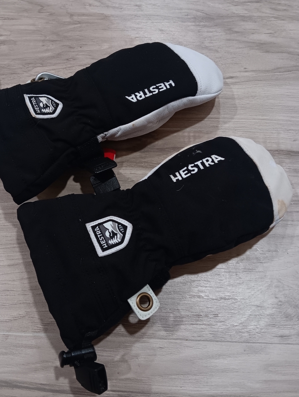 Hestra Army Leather Helis Ski Jr Mitt Black 3